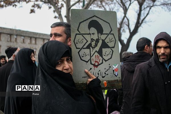 راهپیمایی 22 بهمن ماه در تبریز-2