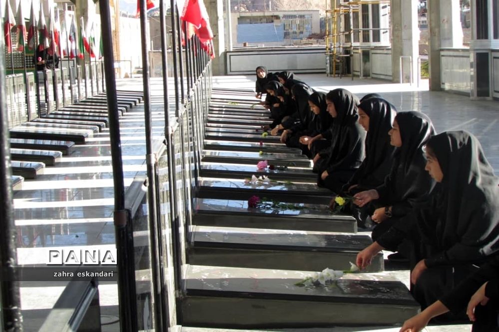 غبار روبی گلزار شهدا شهرستان نی ریز