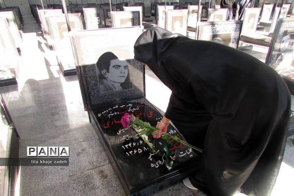 غبار روبی گلزار شهدا شهرستان نی ریز