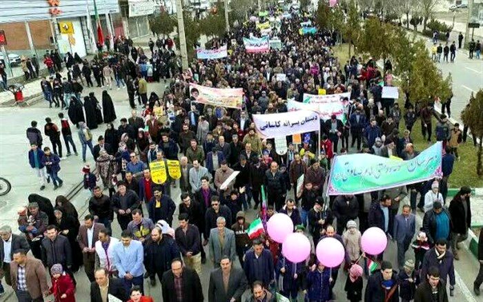 حضور با شکوه فرهنگیان و دانش آموزان شهرستان ابهر در راهپیمایی 22 بهمن ماه