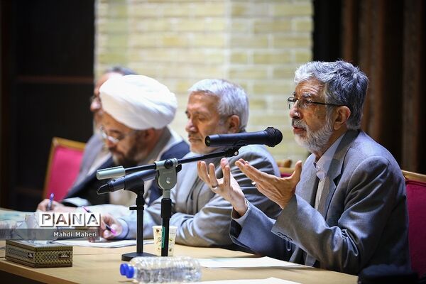 نشست هم اندیشی روسای سازمان پژوهش و  برنامه ریزی  آموزشی بعد از انقلاب