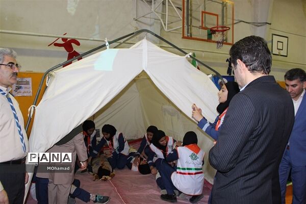 برگزاری مانور تشکیلاتی در همایش یاوران انقلاب