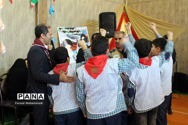 برگزاری مانور تشکیلاتی یاوران انقلاب در چهاردانگه