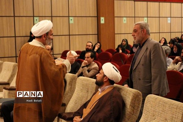 دوره توانمند‌سازی طلاب شاغل در آموزش و پرورش شهرستان‌های استان تهران