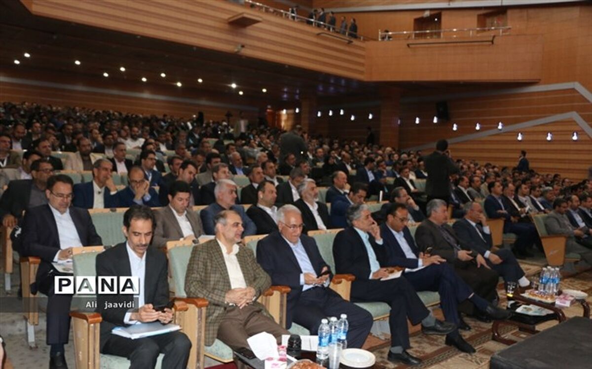 شهردار بندرعباس مطرح کرد: رفتار نوآورانه و علمی، نیاز جدی شهرداری‌های کشور