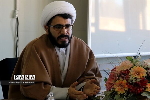نشست خبری معاون آموزش و امور حوزه ها