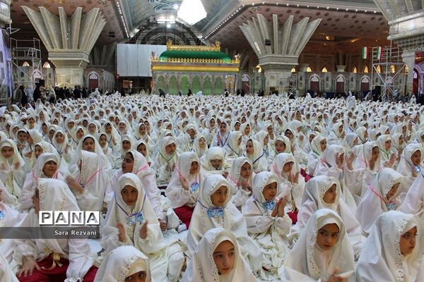 جشن طوبائیان از فرش تا عرش در حرم امام راحل