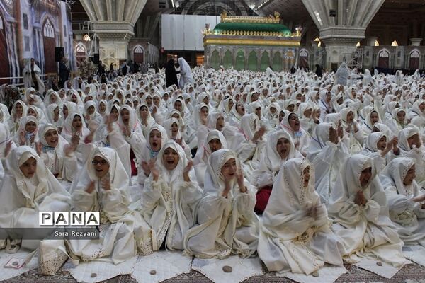 جشن طوبائیان از فرش تا عرش در حرم امام راحل