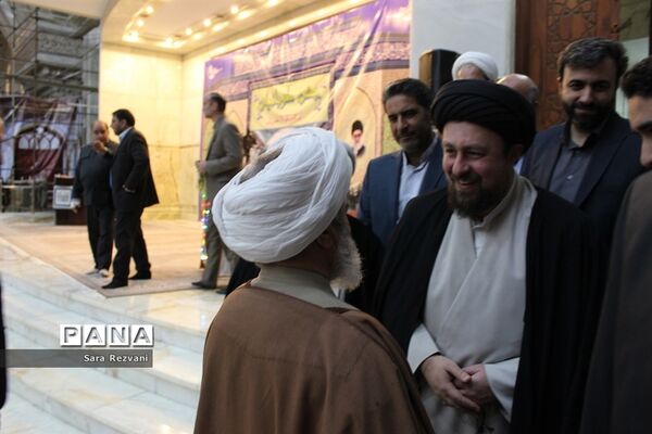 جشن طوبائیان از فرش تا عرش در حرم امام راحل