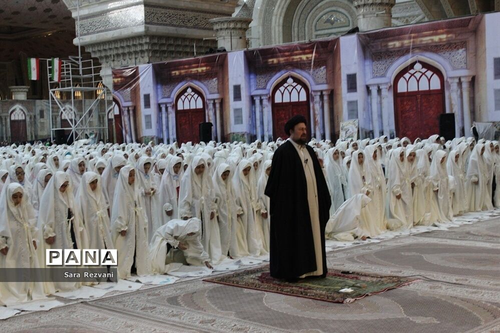 جشن طوبائیان از فرش تا عرش در حرم امام راحل