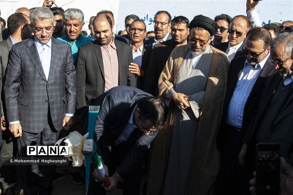 آغاز عملیات انتقال آب خلیج فارس به لامرد
