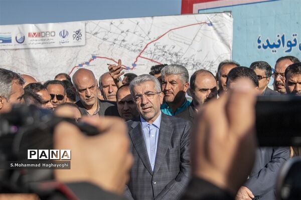 آغاز عملیات انتقال آب خلیج فارس به لامرد