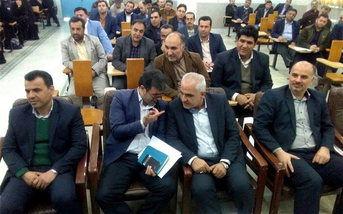کارگاه آموزشی مدیران مدارس هیات امنایی در ناحیه دو ری