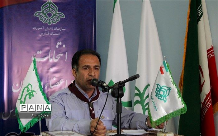 معاون فعالیت‌های دانش‌آموزی سازمان دانش‌آموزی فارس : مجامع، اتاق فکر سازمان دانش‌آموزی است