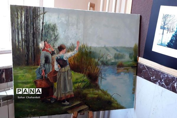 برگزاری نمایشگاه هنرهای تجسمی و گرافیک در هنرستان تهذیب همدان