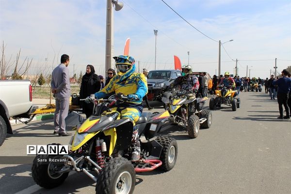 همایش  بزرگ خودروهای قدیمی، کلاسیک و آفرود در اسلامشهر