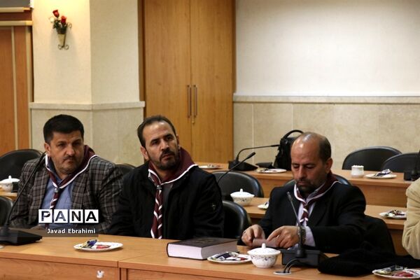 جلسه هم‌اندیشی و تبیین برنامه‌های طرح سفیران گردشگری