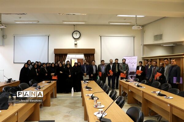 جلسه هم‌اندیشی و تبیین برنامه‌های طرح سفیران گردشگری