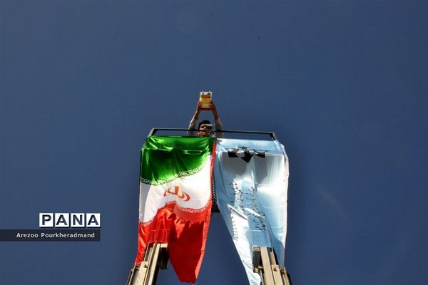 برگزاری مسابقه چالش جاذبه در دبیرستان شهید ذوالفقاری میبد