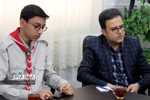 دیدار صمیمی مجامع سازمان دانش‌آموزی استان قم با مدیرکل آموزش و پرورش