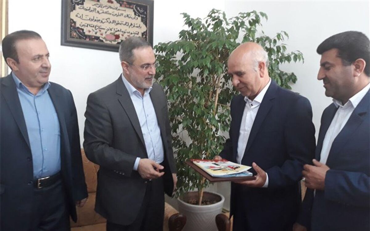 دیدار با خانواده شهید فرهنگی، آخرین برنامه سفر دوروزه وزیر آموزش و پرورش به ایلام