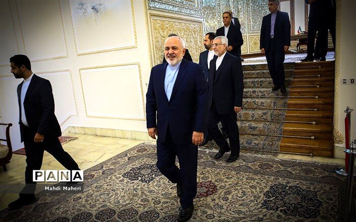 ظریف: نمی‌توانیم پشت سر مقاومت مردم خود را پنهان کنیم