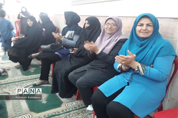 برگزاری مراسم میلاد حضرت زهرا (س) دردبیرستان فخرالزمان قریب