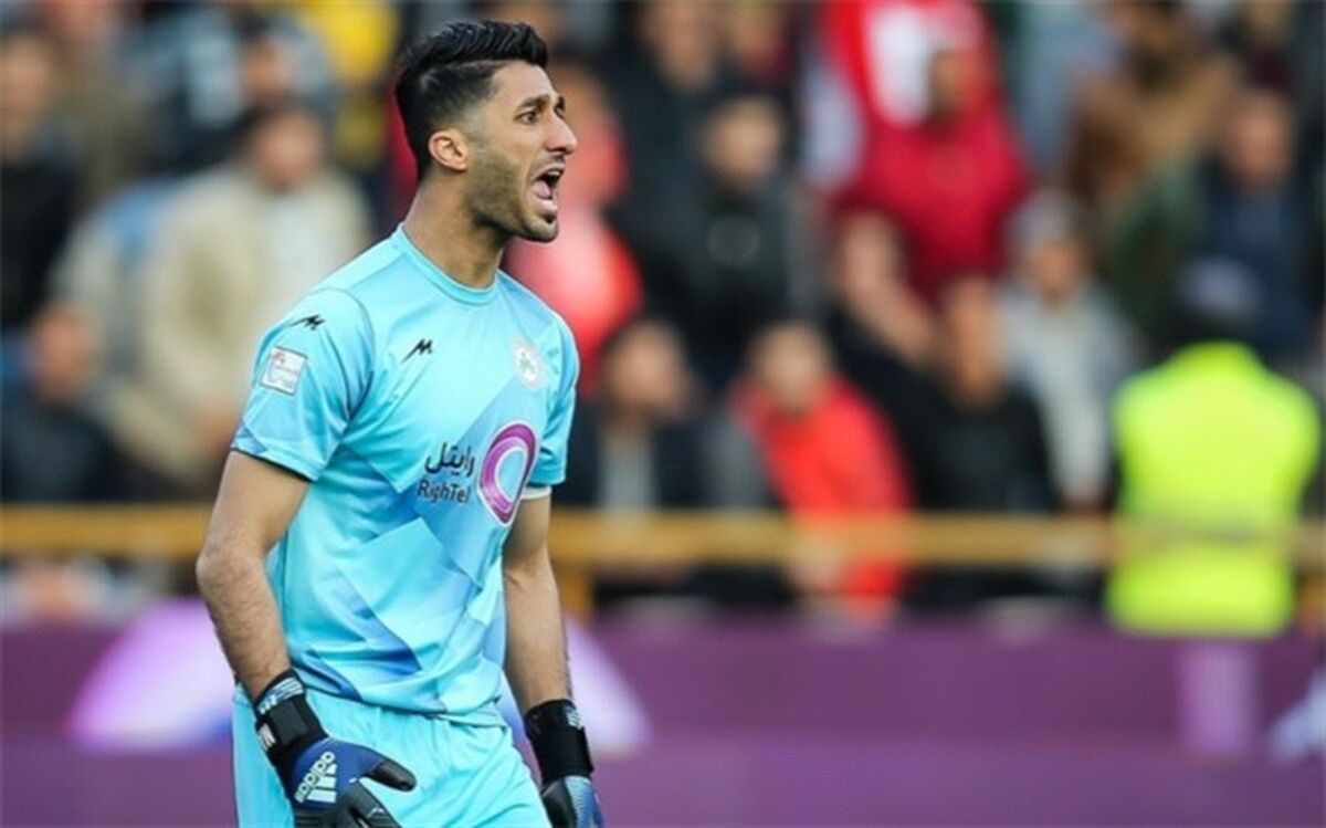 توضیح گلر ذوب‌آهن درباره توهین هواداران استقلال