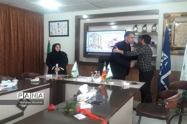 مراسم تجلیل از بانوان شاغل درسازمان دانش آموزی خراسان جنوبی