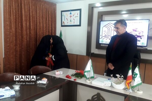 مراسم تجلیل از بانوان شاغل درسازمان دانش آموزی خراسان جنوبی