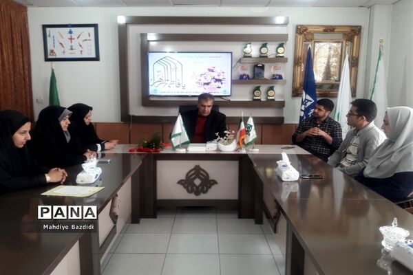 مراسم تجلیل از بانوان شاغل درسازمان دانش آموزی خراسان جنوبی
