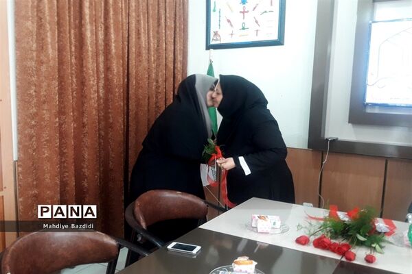 مراسم تجلیل از بانوان شاغل درسازمان دانش آموزی خراسان جنوبی
