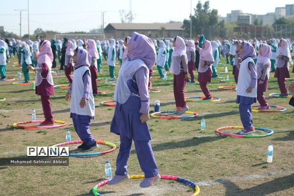 همایش دانش آموزی ۳۰۰۰نفری همیاران ورزش در ناحیه یک اهواز