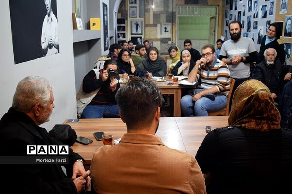 نشست خبری نمایش همسایهء آقا