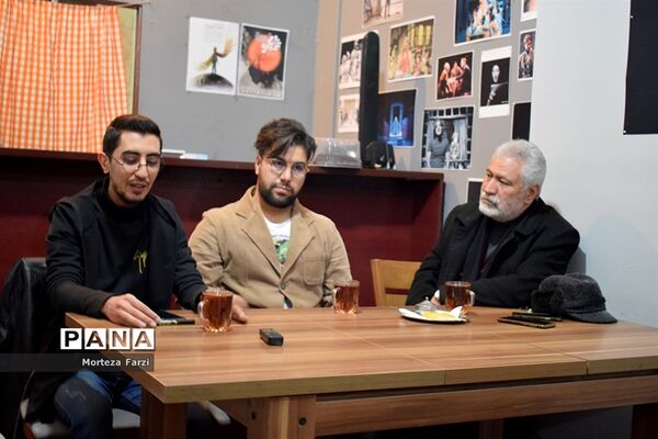 نشست خبری نمایش همسایهء آقا