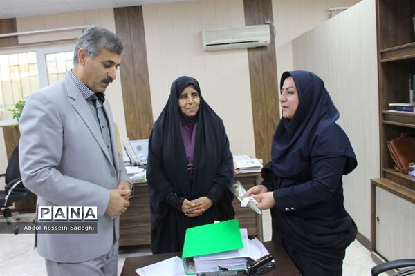 تقدیر از بانوان شاغل در اداره کل آموزش و پرورش استان بوشهر