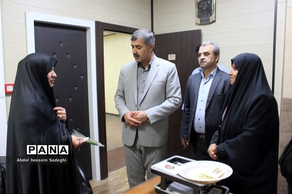 تقدیر از بانوان شاغل در اداره کل آموزش و پرورش استان بوشهر