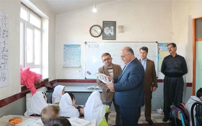 بازدید سرزده مدیرکل آموزش و پرورش استان از مدارس شهرستان اشنویه