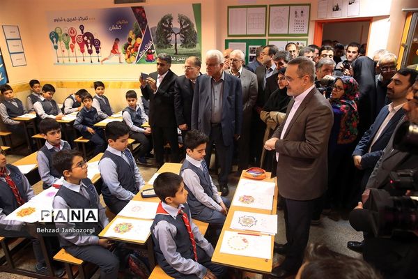 بازدید وزیر آموزش و پرورش از برنامه ویژه مدارس استان البرز