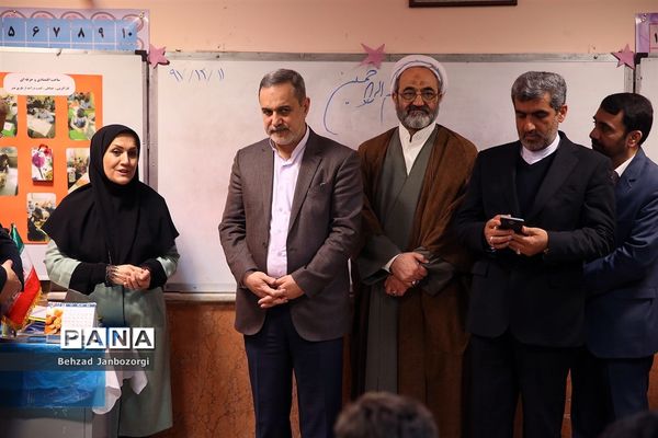 بازدید وزیر آموزش و پرورش از برنامه ویژه مدارس استان البرز