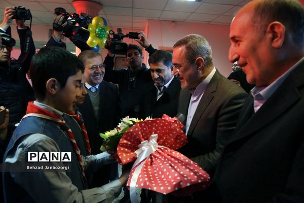 بازدید وزیر آموزش و پرورش از برنامه ویژه مدارس استان البرز