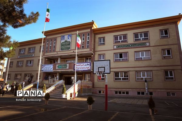 بازدید وزیر آموزش و پرورش از برنامه ویژه مدارس استان البرز