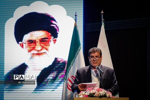 استقبال فرهنگیان از همایش گرامیداشت هفته تربیت اسلامی