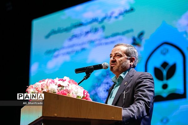 استقبال فرهنگیان از همایش گرامیداشت هفته تربیت اسلامی