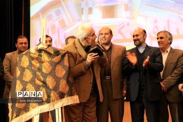 برزگداشت عبدالحمید داراب
