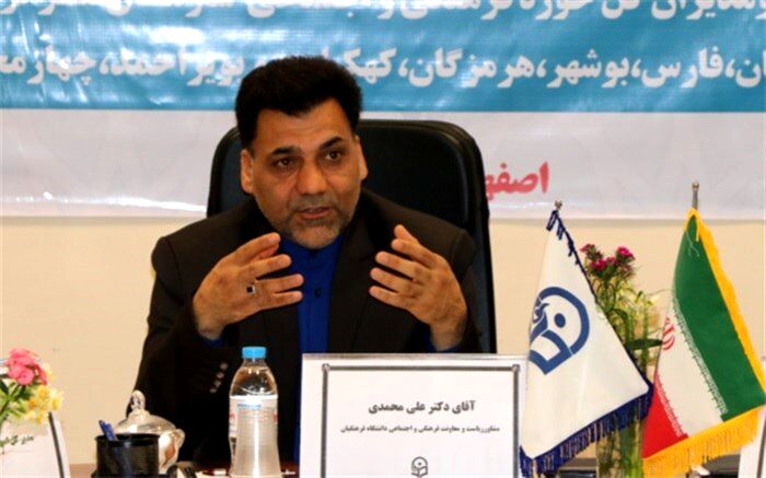 نگاه یکسان به تشکل های دانشجویی یک راهبرد اساسی است