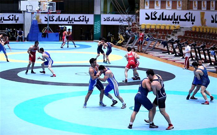 دعوت از ۴۲ فرنگی کار بزرگسال و امید به اردوی تیم ملی