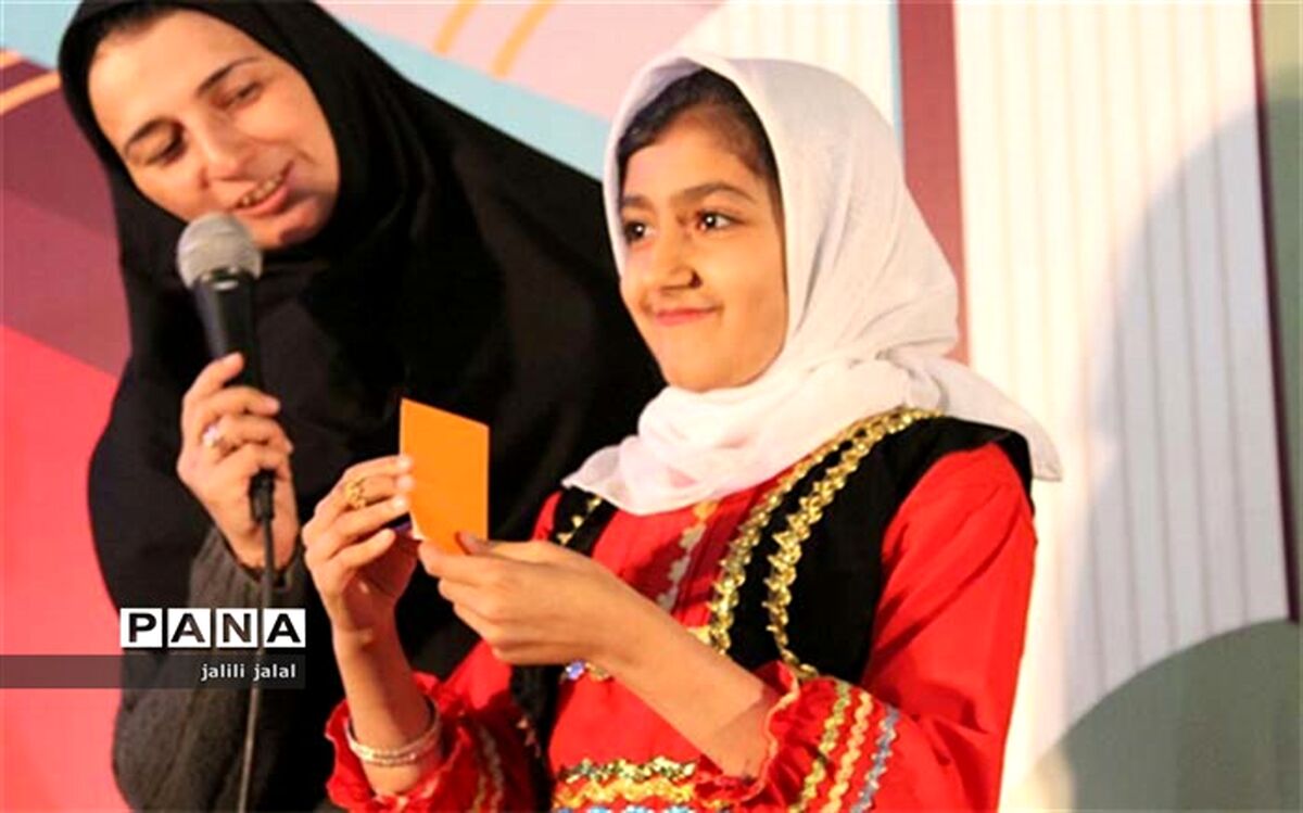 دانش‌آموز کاشانی برگزیده جام باشگاه‌های کتابخوانی شد