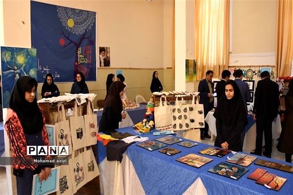بازارچه کارآفرینی دختران یاس