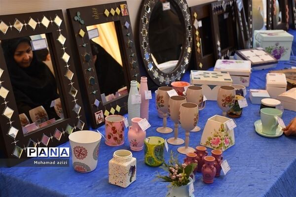 بازارچه کارآفرینی دختران یاس